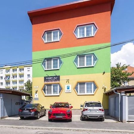 Cozy Apartment Near Hockey & Football Arena 布拉迪斯拉发 外观 照片