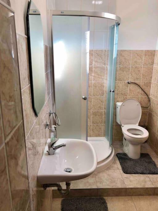 Cozy Apartment Near Hockey & Football Arena 布拉迪斯拉发 外观 照片